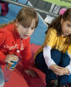 1531590_741318759229658_890566870_n